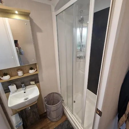 Апартаменты 8 Birth Static Caravan Gristhorpe