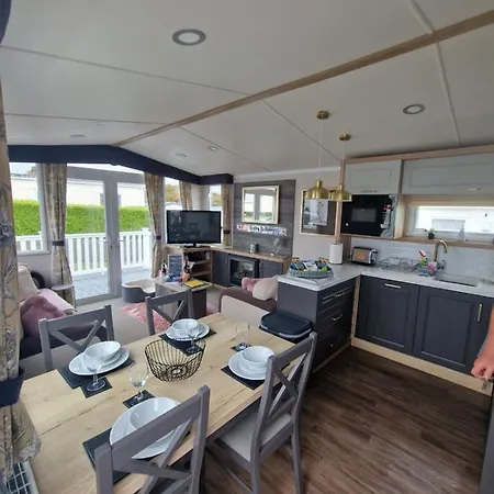 8 Birth Static Caravan